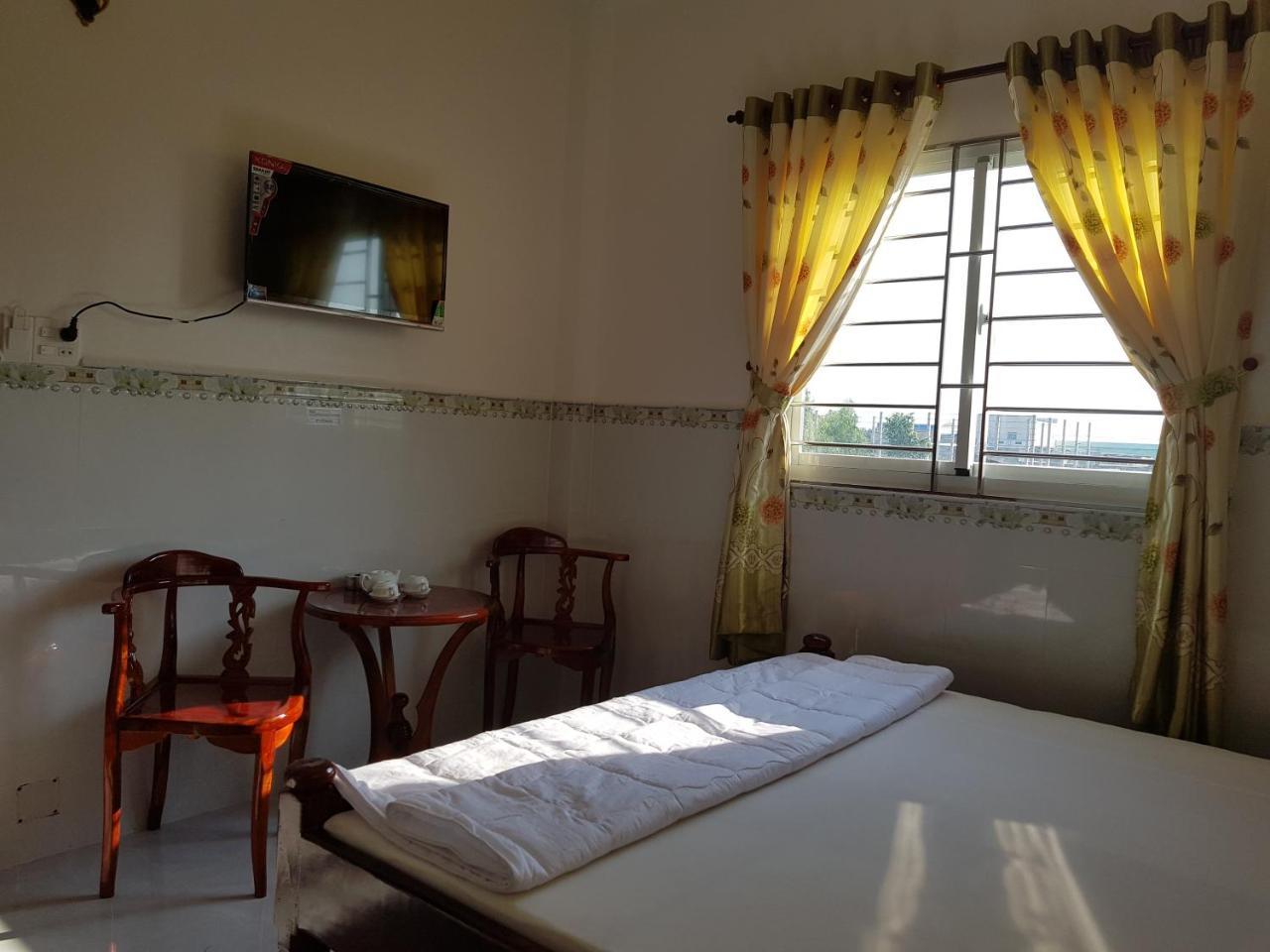 Minh Kim Guesthouse Чау Док Екстериор снимка